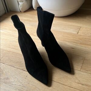 Stuart Weitzman Chic Black Suede Ankle Boots Size 7